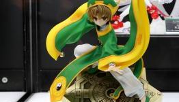 Li Syaoran figure! Am I missing something?