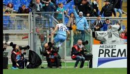 Antonio Candreva Scores Beautiful Winning Goal, Injures Self During His Celebration (Video)