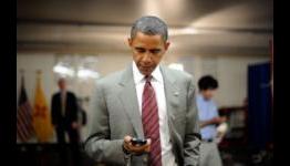 Obama Doesn’t Text Or Tweet Because He Can’t Have A Smartphone With Recording Device