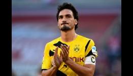 Hummels hits out at Dortmund jeers after Juventus defeat
