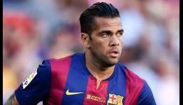 Seven clubs chase Barca’s Dani Alves