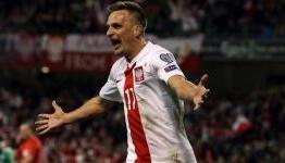 Republic of Ireland 1-1 Poland: Shane Long late strike rescues point
