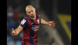 Mascherano: I want Dani Alves & Xavi to stay at Barcelona