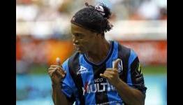 Ronaldinho wants MLS move, hints agent