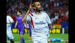 Sevilla’s surprise star: Aleix Vidal emulates Lionel Messi and Carlos Tevez