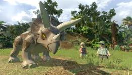 Bonus pre-order and a new trailer for LEGO Jurassic World
