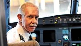 Clint Eastwood to Direct Movie About Pilot Chesley ‘Sully’ Sullenberger