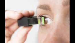 Small, discreet data glasses for everyday use
