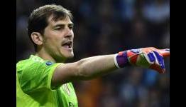 Casillas should finish career at Madrid – father