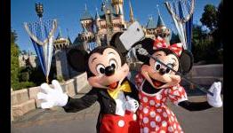 Disneyland and Walt Disney World Officially Ban Selfie Sticks