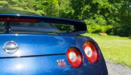 2016 Nissan GT-R review | CNET