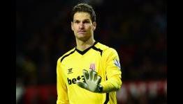 STAT PACK: How does Begovic compare to Courtois?