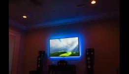 Philips Hue acts like Illumiroom, syncs lighting with Xbox One game