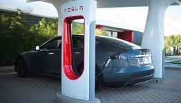 Tesla’s CTO predicts that low cost batteries will lead to an energy and transport revolution