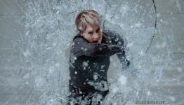 See How ‘Insurgent’ Tackled Shailene Woodley’s Insane Glass-Shattering Stunt