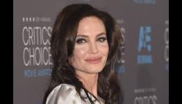 Angelina Jolie To Helm ‘First They Killed My Father’ As A Netflix Original Pic