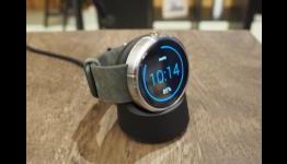 Apple Watch vs. Motorola Moto 360: Which Smartwatch is Right For You?