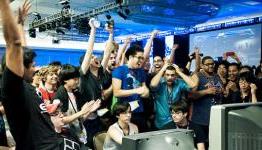 Inside EVO 2015: Street Fighter V, Crushing Defeats and $15 Hot Dogs