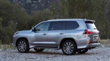 Lexus Finally Revealed Their Newest Car, 2016 Lexus LX570