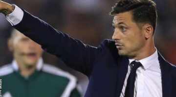 Steaua Bucharest’s Mirel Radoi banned from talking to players