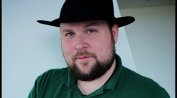 Minecraft creator has existential meltdown on Twitter, then gets stung by Jellyfish