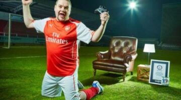 FIFA fan plays for two days straight, breaks world record