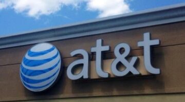 AT&T sues former employees for allegedly unlocking “hundreds of thousands” contract-bound phones