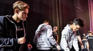 Team SoloMid arrives home after Worlds group stage