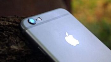 Apple is being sued for secretly eating up your mobile data