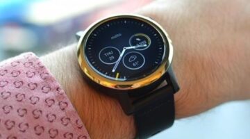 Motorola Moto 360 (2015) review: what the original should have been – The Guardian