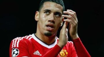 Smalling hails Manchester United’s defence