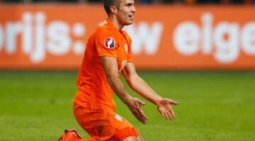 Sneijder: Van Persie not finished