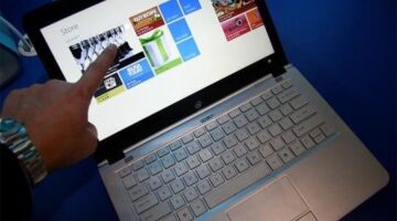 U.S. Cyber Monday sales jump, high traffic leads to website outages