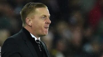 Garry Monk: Swansea should back or sack him – Tate