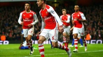 Koscielny is the best defender in the Premier League, insists Ferdinand