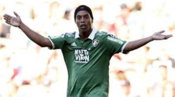 Ronaldinho:Brazilian legend say goodbye to fifa and end his career ?
