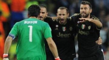 Juve duo in France Football XI