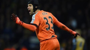 Petr Cech Reveals He Communicates With Arsenal Back Four In Three Different Languages