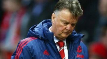 Van Gaal offered to resign Manchester United post