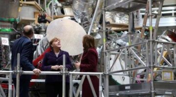 Twisty fusion reactor goes online after 19 years of work