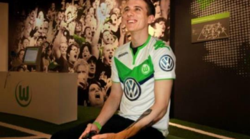 22 year old eSports FIFA gamer signed by professional football club