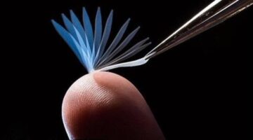 The smart plastic that can lift 1,000 times its own weight