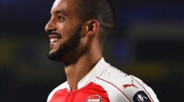 Walcott reveals Arsenal players held crisis meeting before FA Cup clash
