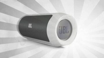This JBL portable bluetooth speaker can charge your phone while thumping the beats
