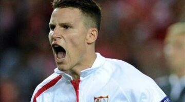 Barcelona want Gameiro as MSN cover