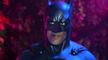 Protesters Troll George Clooney With ‘Your Batman Sucked’ T-Shirts