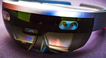 How Microsoft plans to win VR without making a VR headset