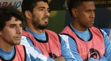 Suarez reacts furiously after Uruguay substitution fail during Copa America loss