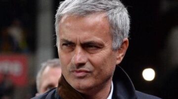 Fellaini reveals text message from Mourinho after Manchester United arrival