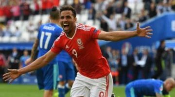 Bale hails ‘amazing’ Robson-Kanu after winning goal